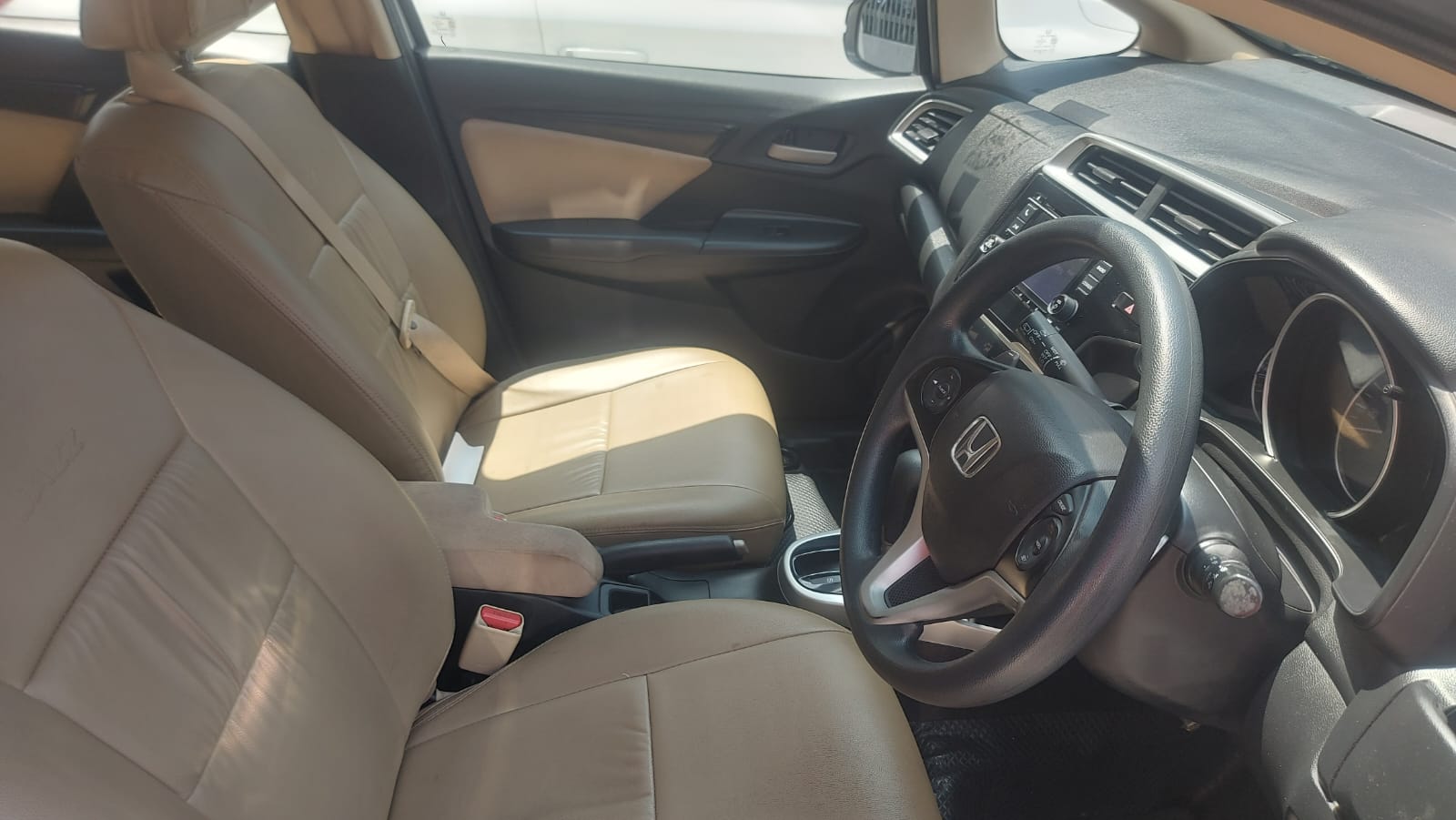 Honda Jazz(2015-2018) V At Petrol